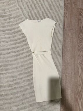 Wilfred Ribbed Cutout Midi Dress in Cream